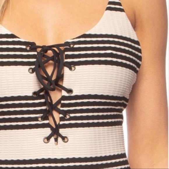 Tavik - Monahan One Piece Knit Stripe size M - Picture 2 of 9